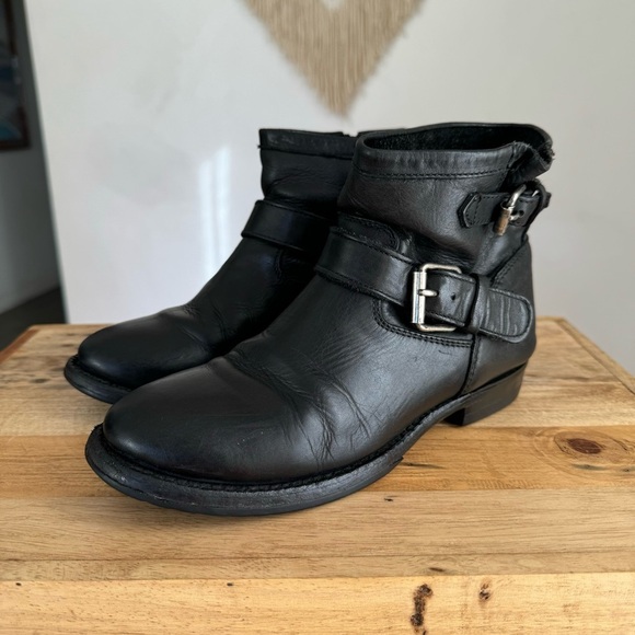 𝅺Ash Black Leather Double Silver Buckle Grunge Moto Ankle Boots US Size 8 / 39 - Picture 1 of 15